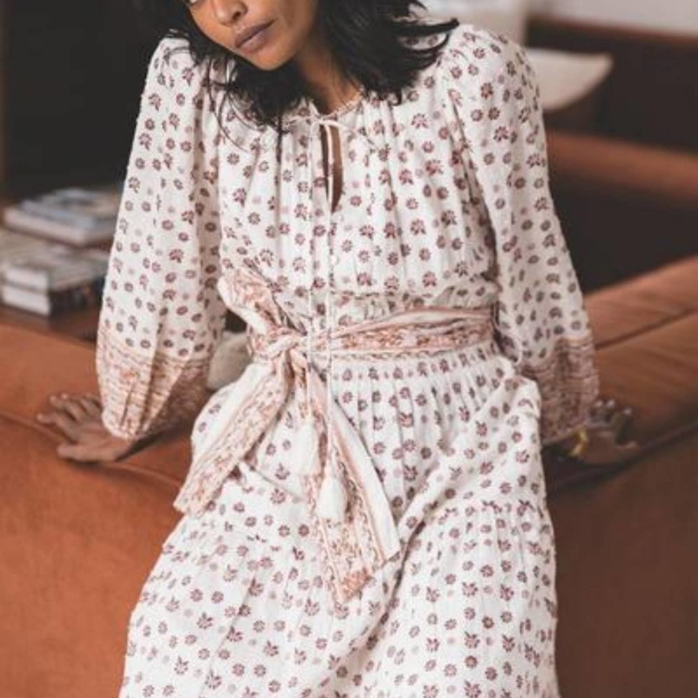NEW! CLEOBELLA Blakely V-neck Border Print Midi Dress.